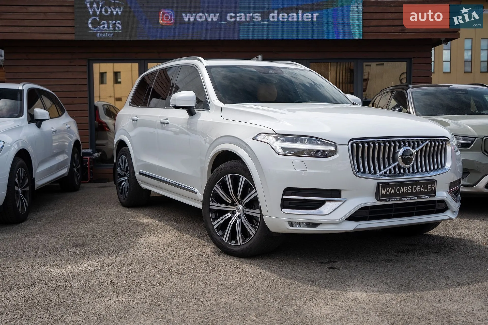2020 Volvo XC90 - фото 1