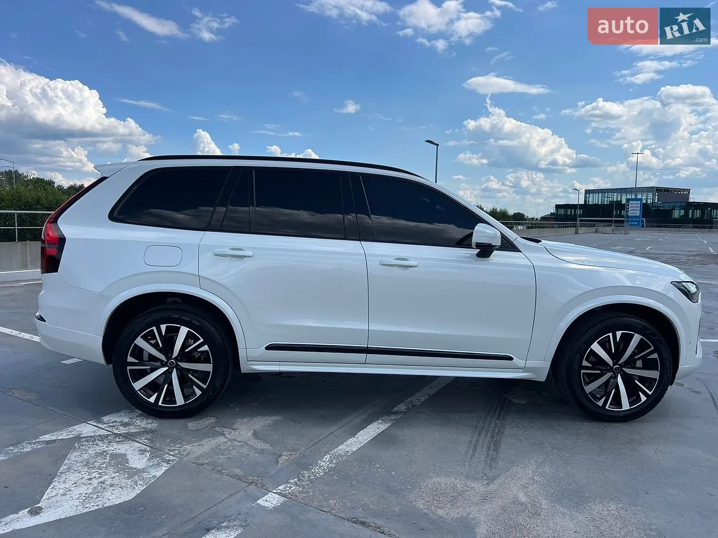 2025 Volvo XC90 - мініатюра 9