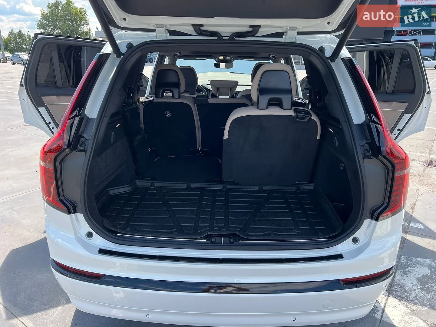 2025 Volvo XC90 - мініатюра 30