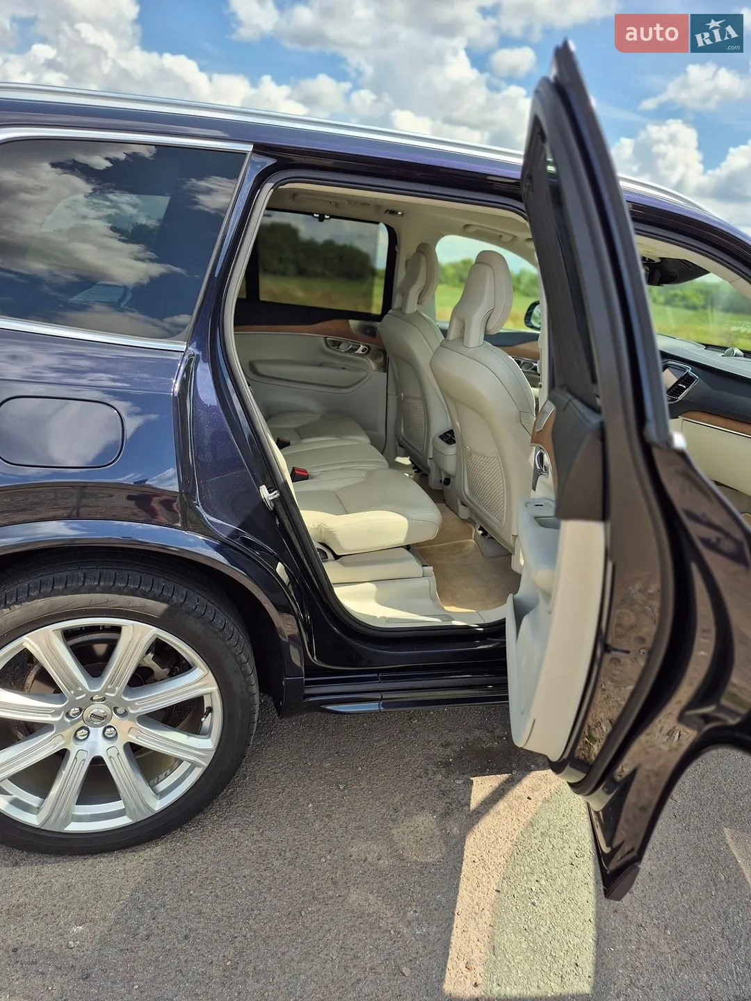 2015 Volvo XC90 - мініатюра 9