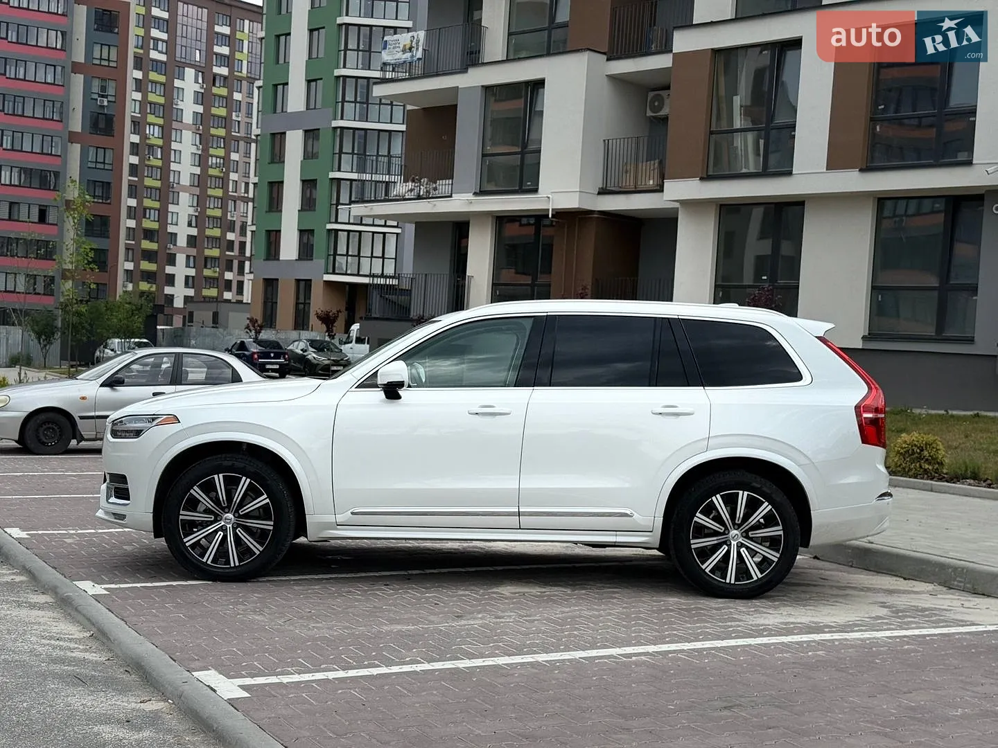 2023 Volvo XC90 - мініатюра 9