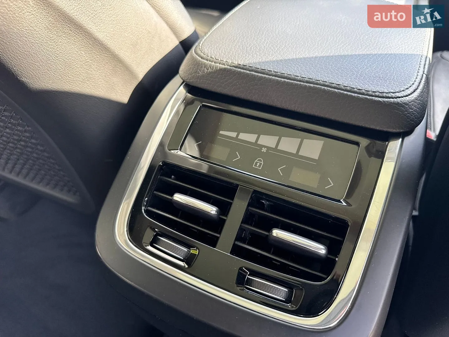 2018 Volvo XC90 - мініатюра 11