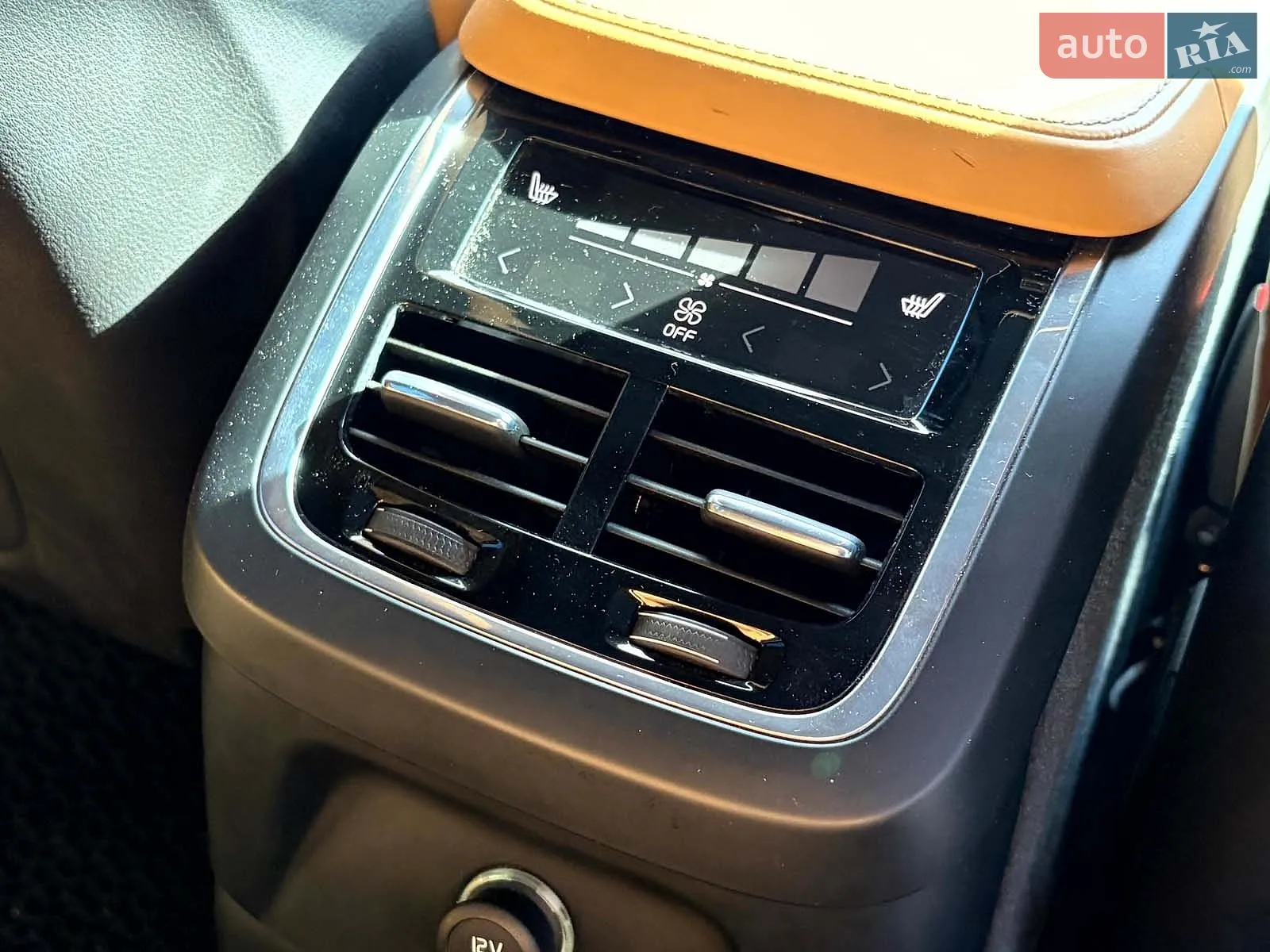 2016 Volvo XC90 - мініатюра 17