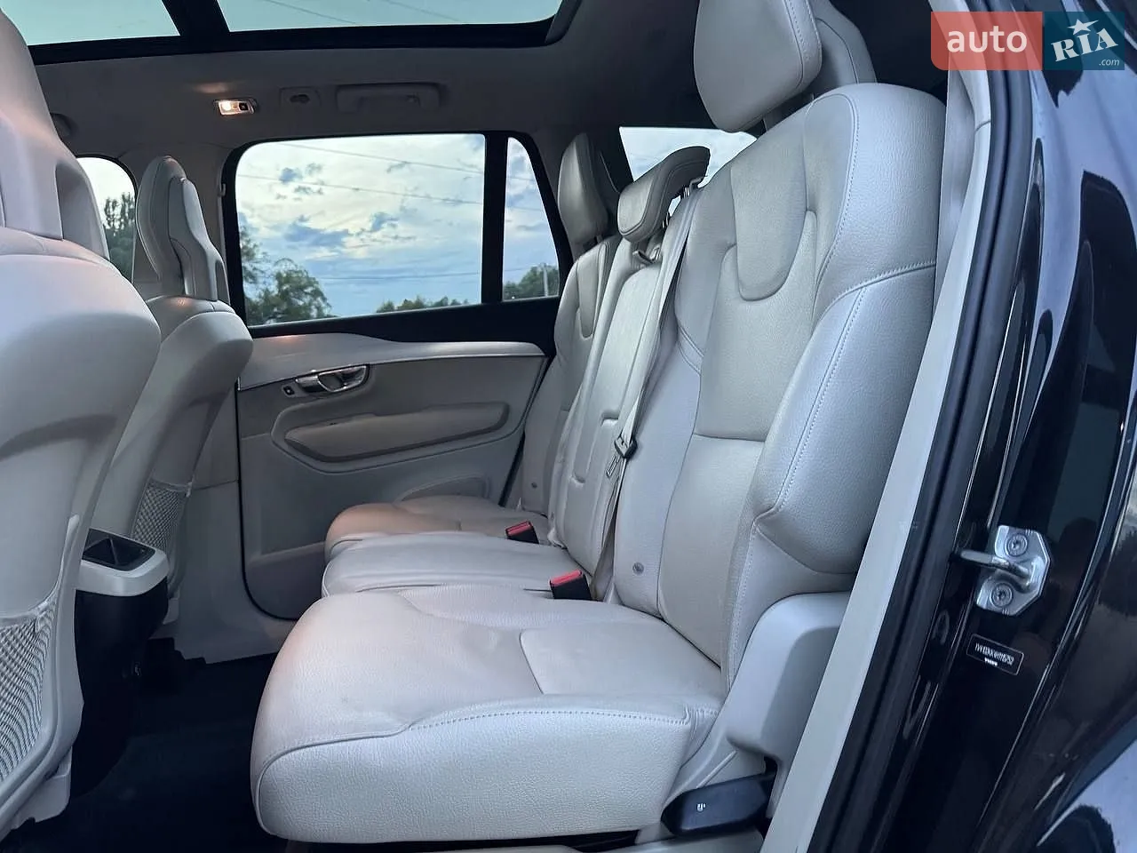 2016 Volvo XC90 - мініатюра 16