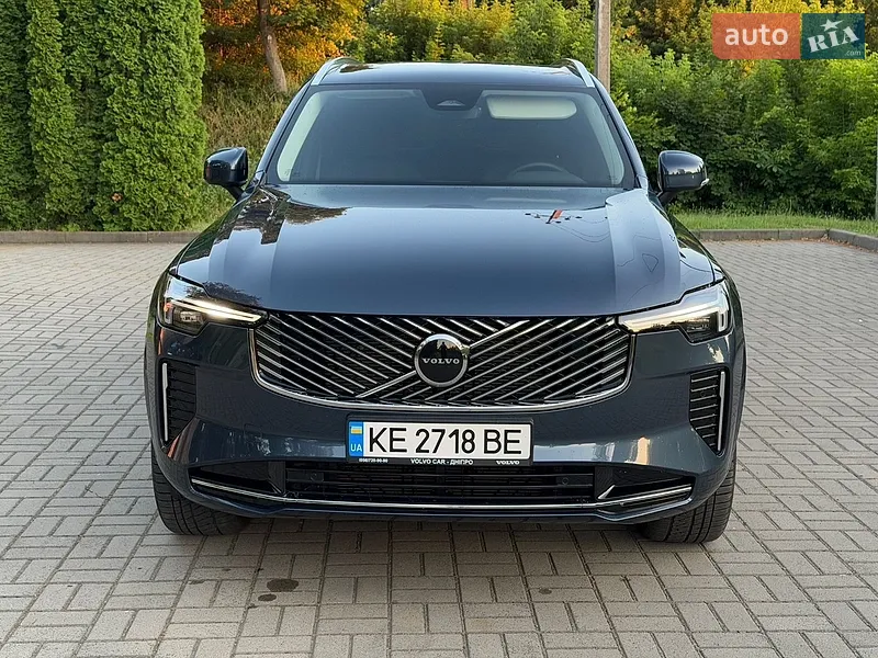 Volvo XC90 2025