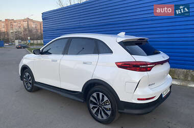 Седан Weltmeister EX5-Z 2020 в 