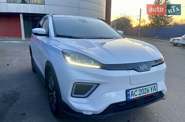 Седан Weltmeister EX5-Z 2020 в 