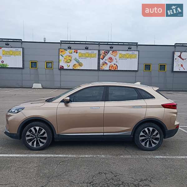 Внедорожник / Кроссовер Weltmeister EX5 2019 в Киеве