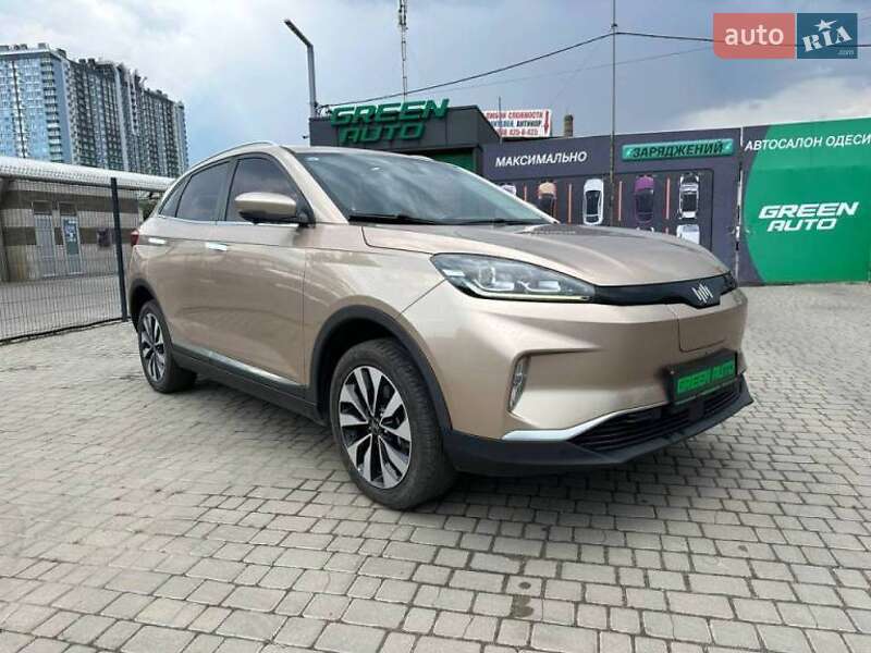 Внедорожник / Кроссовер Weltmeister EX5 2020 в 