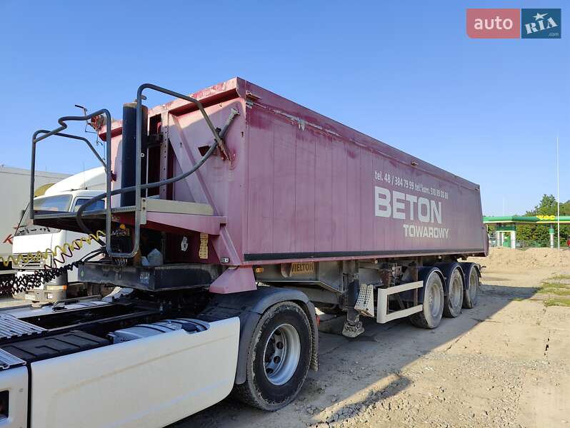 Самоскид напівпричіп Wielton NW 2005 в Львові