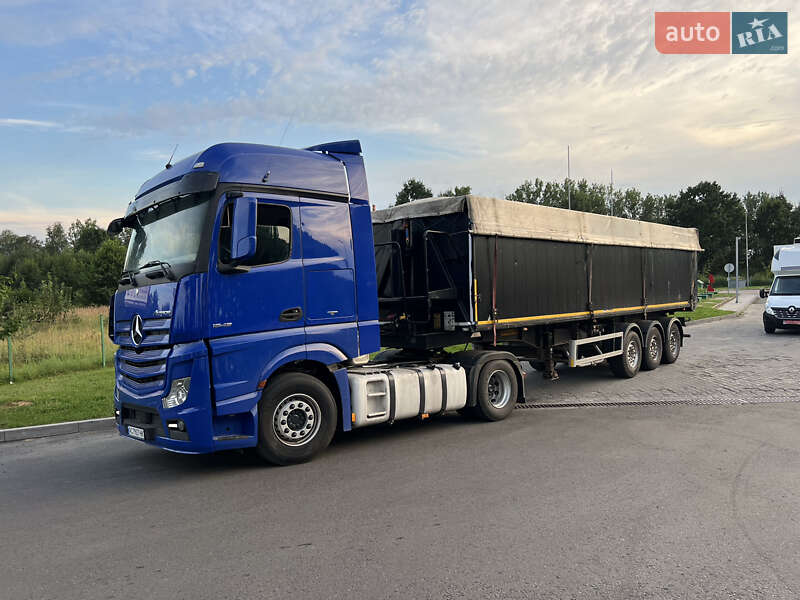 Самоскид напівпричіп Wielton NW 2006 в Ковелі