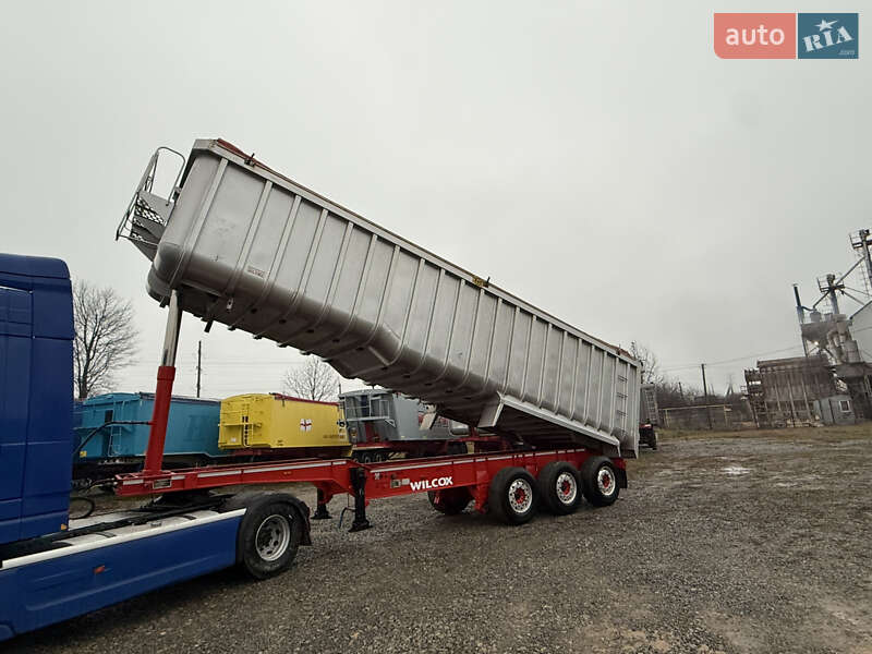 Wilcox Tipper LTD 2006 Wilcox Tipper LTD 2006