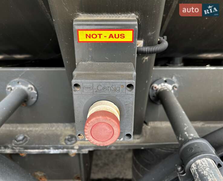 Цистерна полуприцеп Willig Sana 2009 в Львове