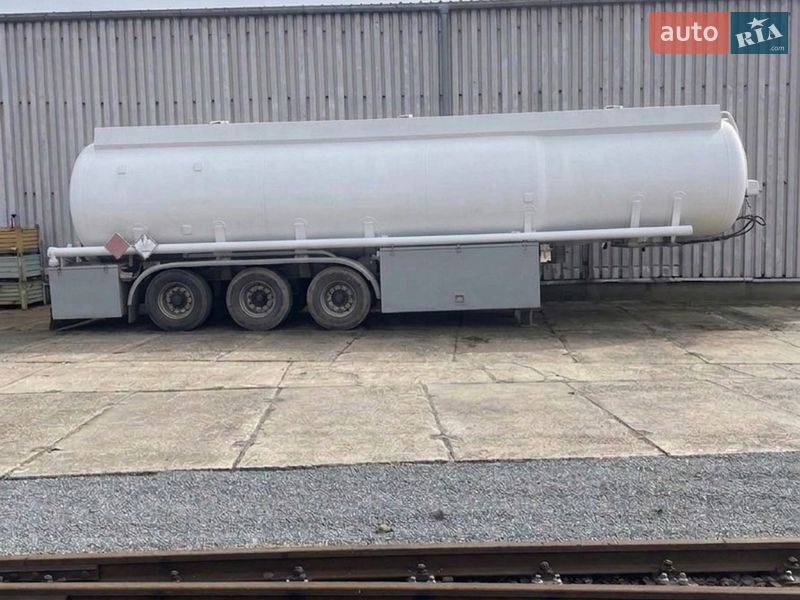 Цистерна полуприцеп Willig Sana 1992 в Кривом Роге фото Цистерна полуприцеп Willig Sana 1992 в Кривом Роге