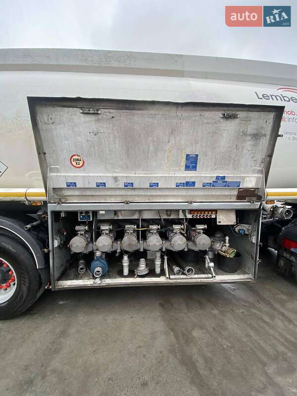 Цистерна полуприцеп Willig Sanz 2007 в Львове