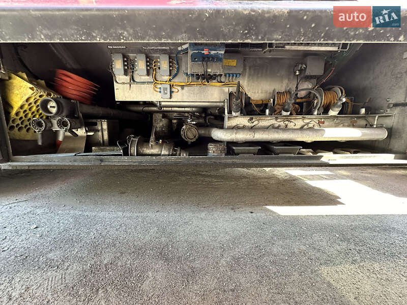 Цистерна напівпричіп Willig Sanz 2001 в Тернополі