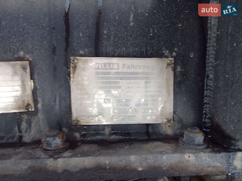 Цистерна напівпричіп Willig Sanz 2001 в Тернополі