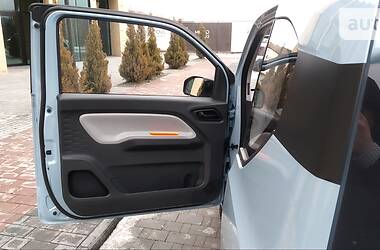 Хэтчбек Wuling HG Mini EV 2021 в 