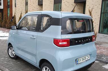 Хэтчбек Wuling HG Mini EV 2021 в 