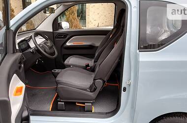 Хэтчбек Wuling HG Mini EV 2021 в 