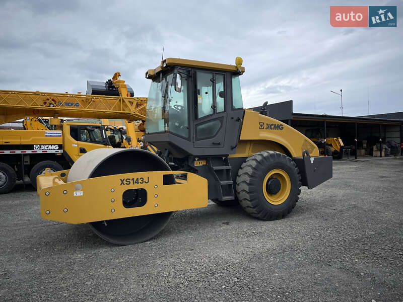 Дорожній каток XCMG XG 2025 в Луцьку