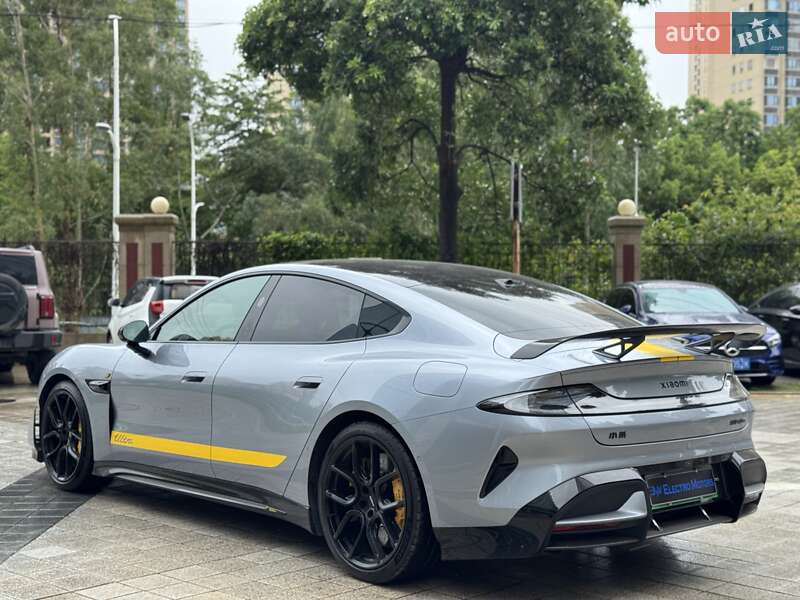 Седан Xiaomi SU7 Ultra 2025 в Киеве