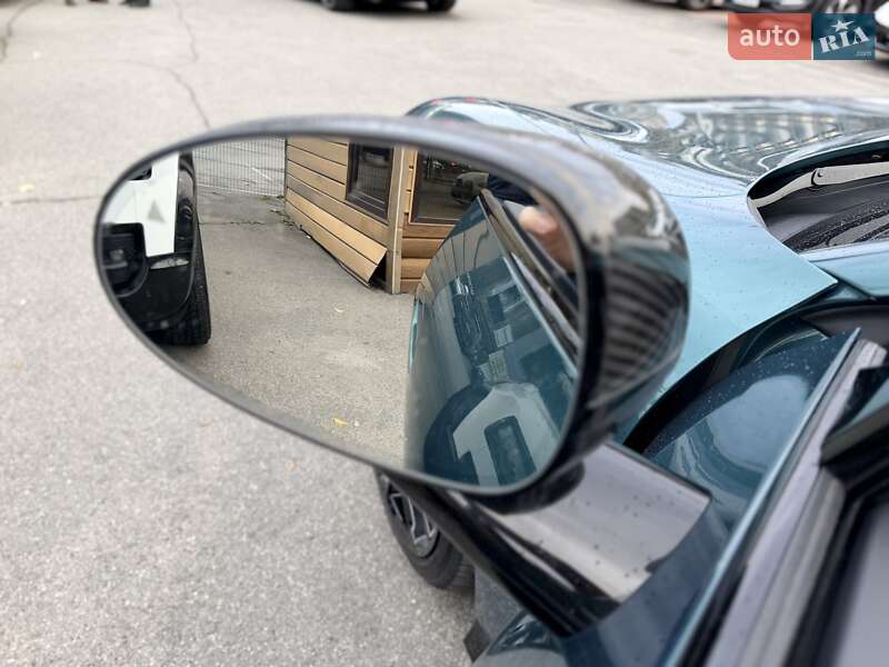 Внедорожник / Кроссовер Xiaomi SU7 Ultra 2025 в Киеве