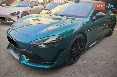 Седан Xiaomi SU7 Ultra 2025 в Киеве