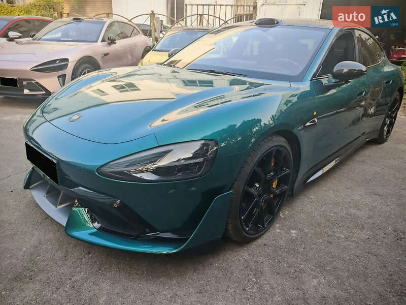 Xiaomi SU7 Ultra 2025