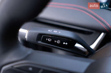 Седан Xiaomi SU7 2025 в 