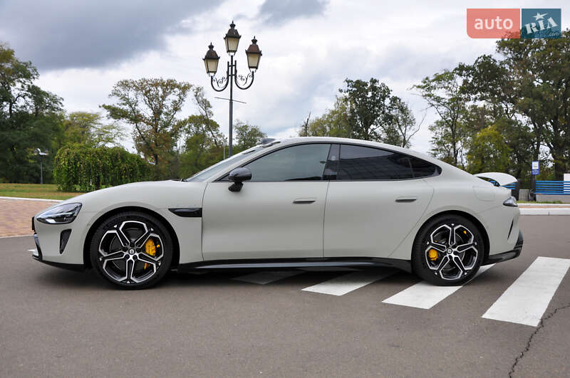 Седан Xiaomi SU7 2024 в Одессе