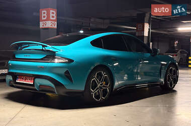 Седан Xiaomi SU7 2025 в Києві