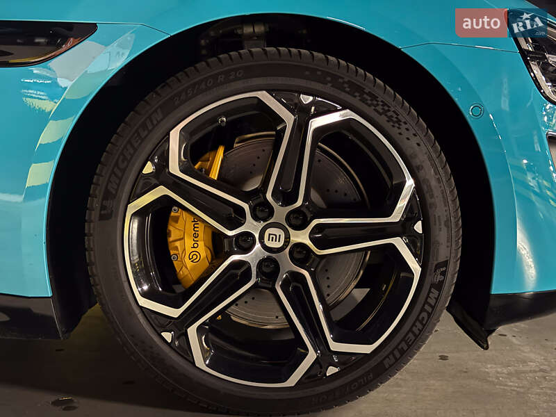Седан Xiaomi SU7 2025 в Киеве