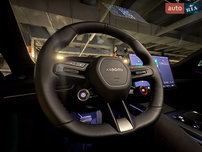 Седан Xiaomi SU7 2025 в Киеве
