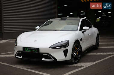 Седан Xiaomi SU7 2025 в Києві