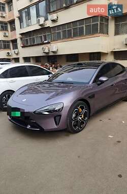 Седан Xiaomi SU7 2025 в Львові