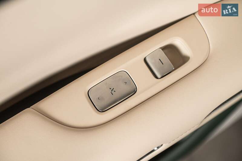 Внедорожник / Кроссовер Xiaomi YU7 2025 в Одессе