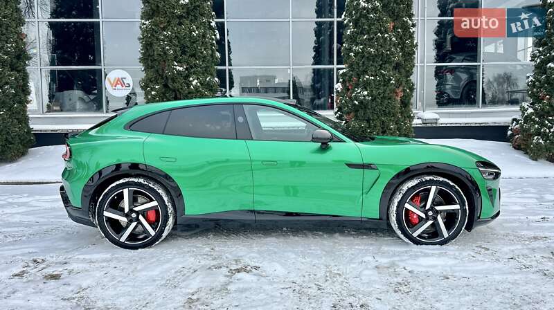 Седан Xiaomi YU7 2025 в Киеве