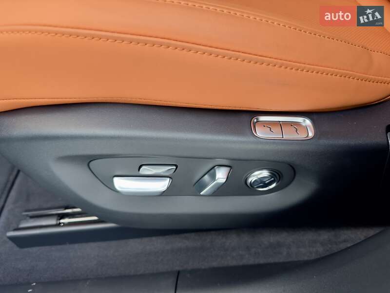 Седан Xiaomi YU7 2025 в Киеве