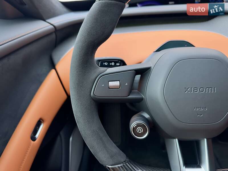 Седан Xiaomi YU7 2025 в Киеве