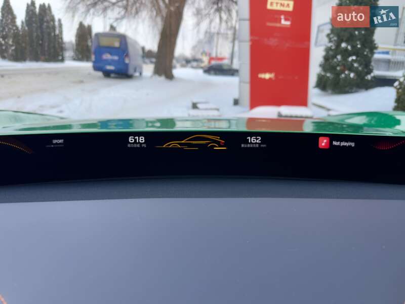 Седан Xiaomi YU7 2025 в Киеве