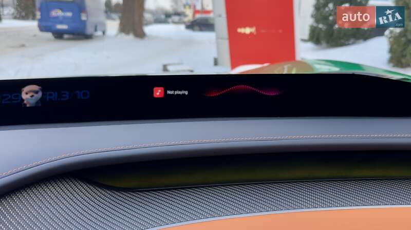 Седан Xiaomi YU7 2025 в Киеве