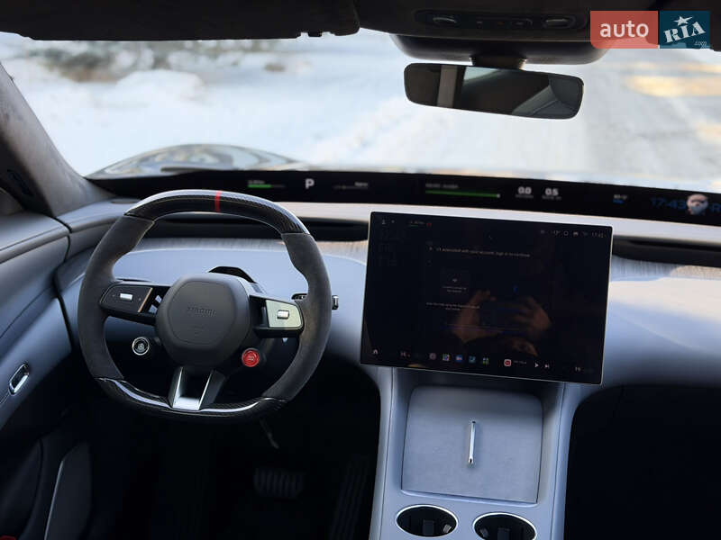 Седан Xiaomi YU7 2025 в Киеве