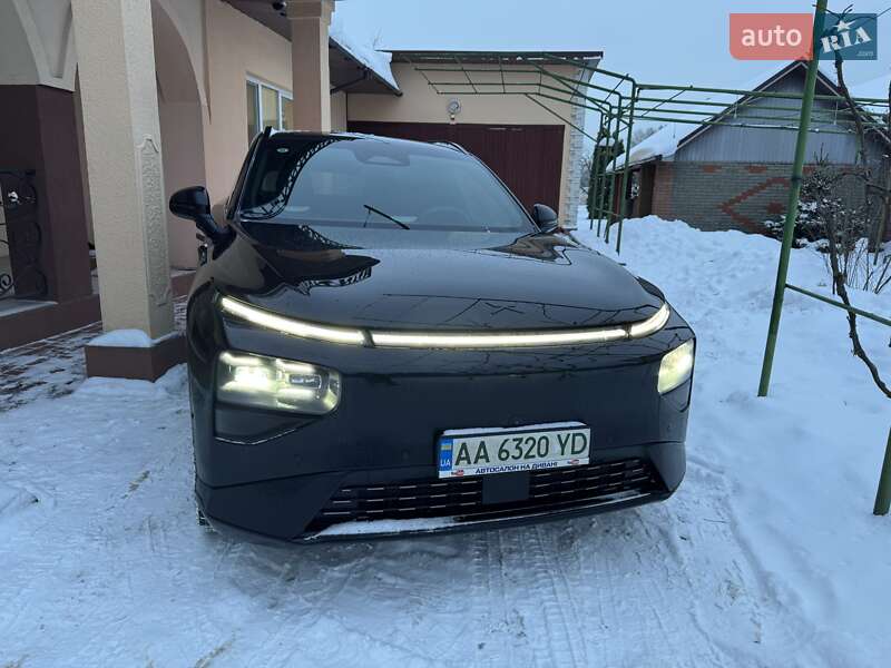 Внедорожник / Кроссовер Xpeng G9 2025 в Киеве
