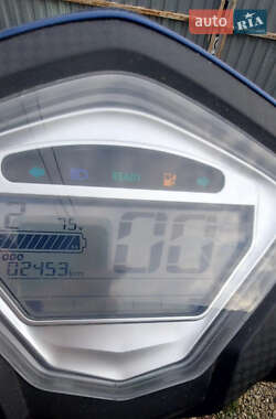 Скутер Yadea Leiman 2022 в Ужгороді