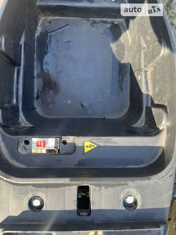 Макси-скутер Yadea T9 2020 в Сарнах фото 12 Макси-скутер Yadea T9 2020 в Сарнах