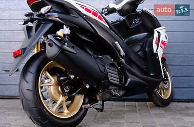 Максі-скутер Yamaha Aerox 155 2021 в 