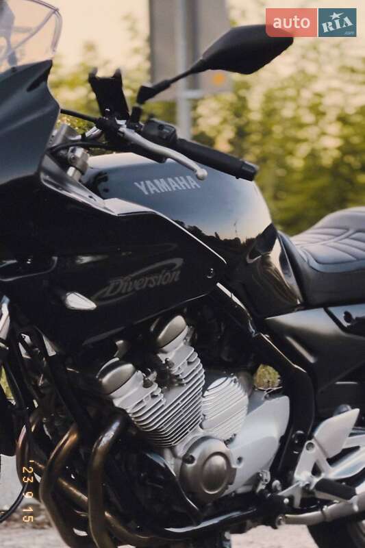 Мотоцикл Спорт-туризм Yamaha Diversion 2002 в Рівному