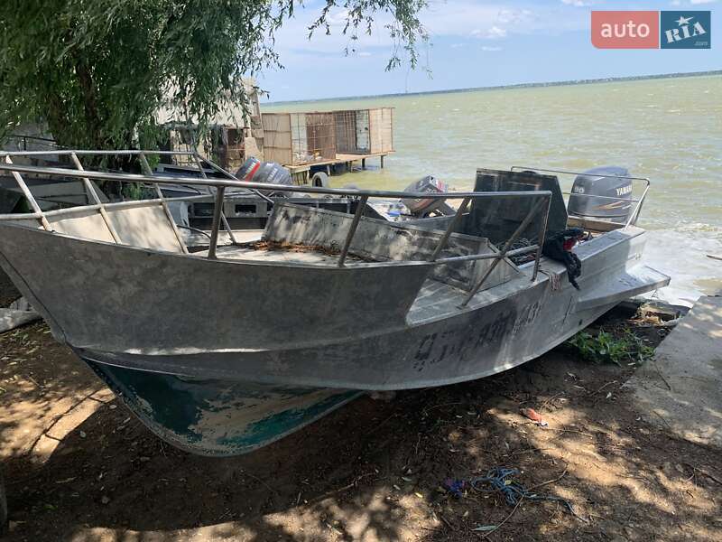 Катер Yamaha F 2014 в Татарбунарах