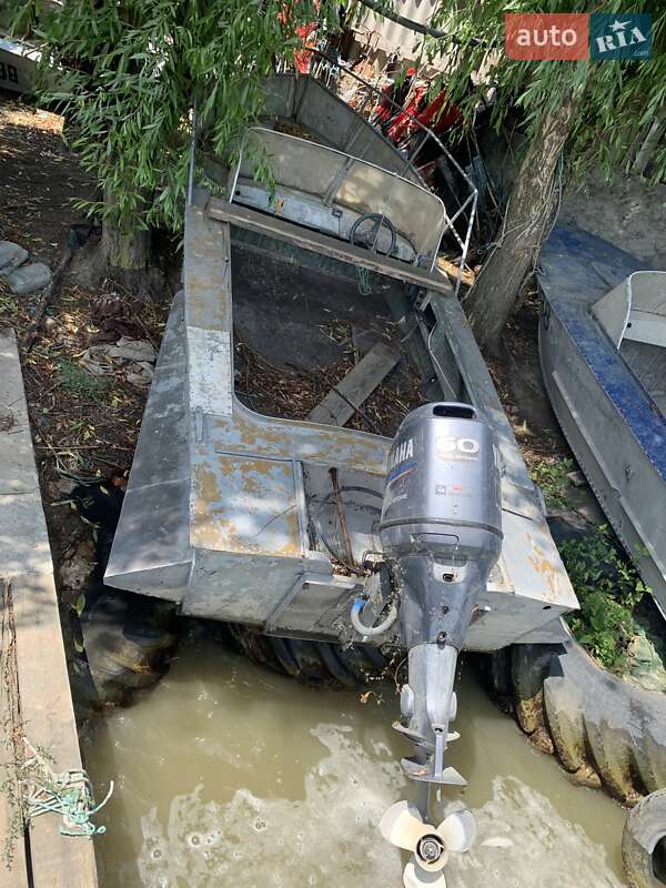 Катер Yamaha F 2014 в Татарбунарах